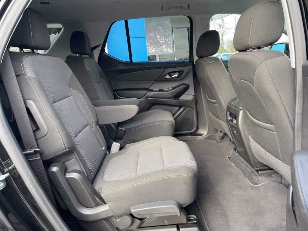 Used 2021 Chevrolet Traverse LT image 31