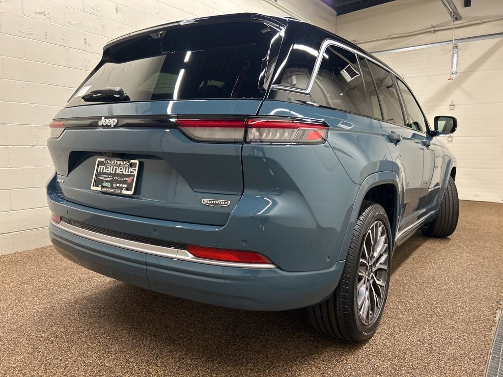 New 2026 Jeep Grand Cherokee Summit w/ Adv Protech Group IV image 2