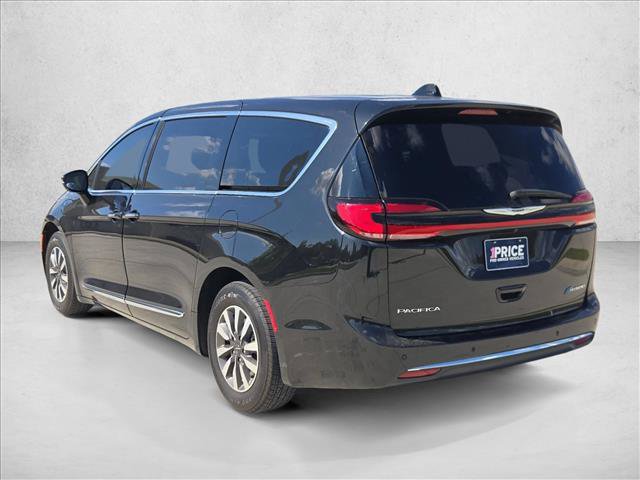 Used 2023 Chrysler Pacifica Limited FWD image 5