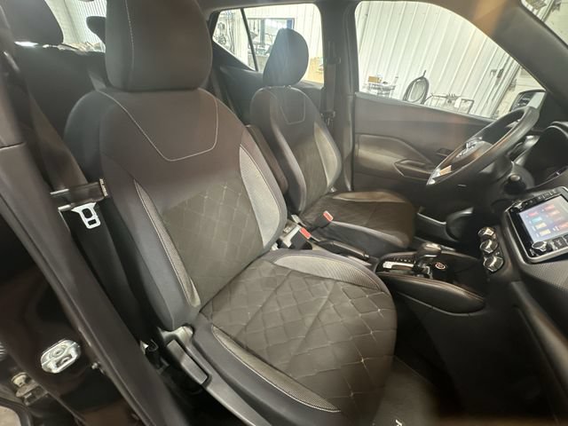 Used 2018 Nissan Kicks S FWD image 32