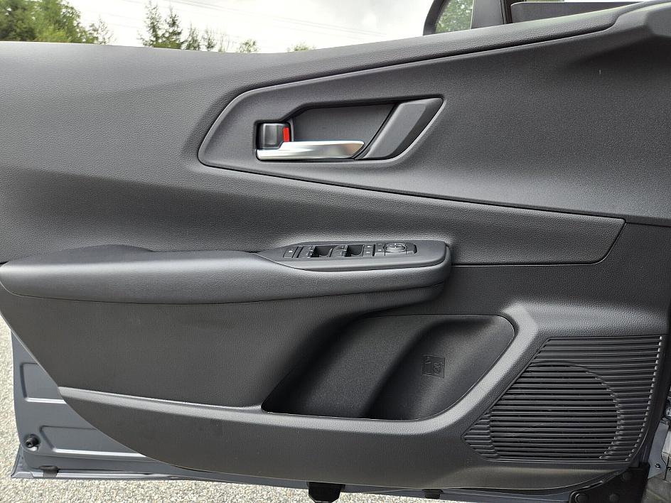 New 2025 Toyota Prius Plug-In Hybrid image 29