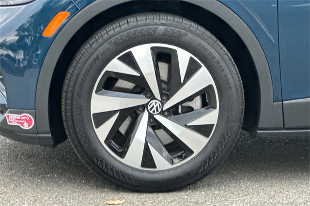 Used 2023 Volkswagen ID.4 Pro image 33