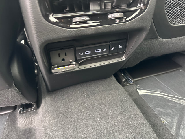New 2027 Jeep Grand Cherokee Limited AWD/4WD image 13