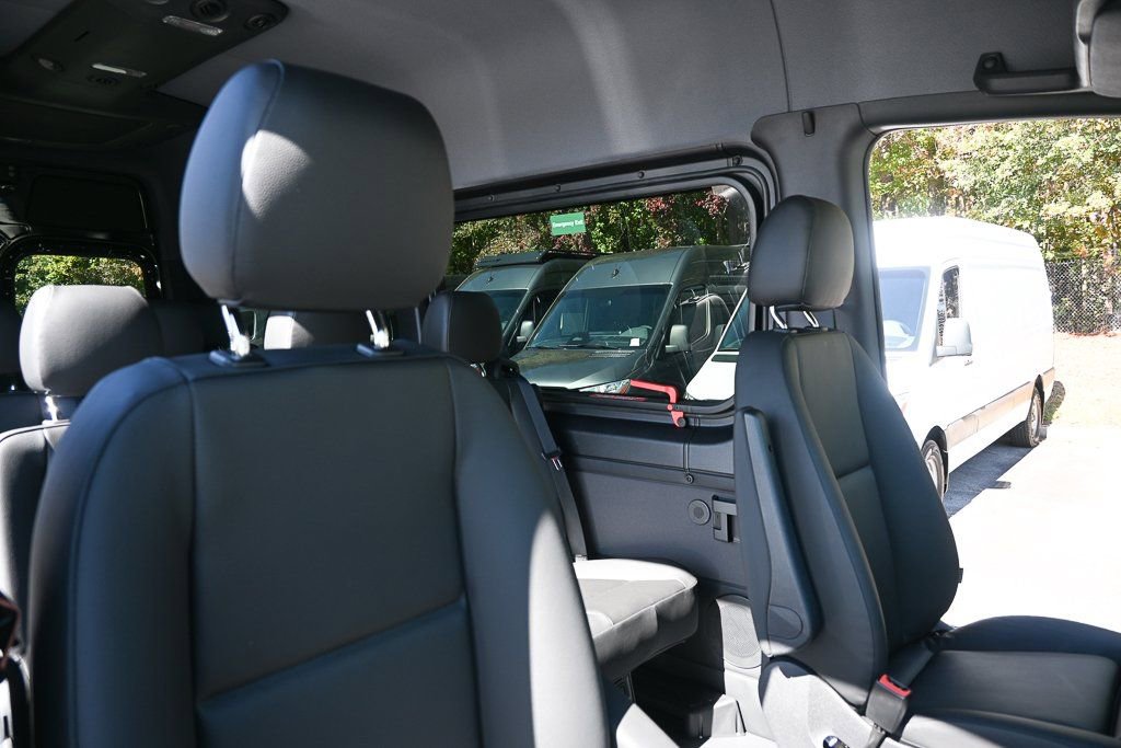 Used 2025 Mercedes-Benz Sprinter 2500 image 17