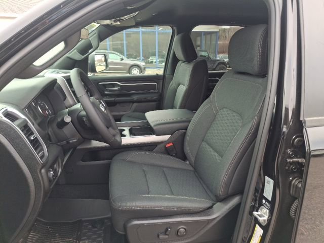 New 2026 RAM 1500 4x4 Crew Cab image 9