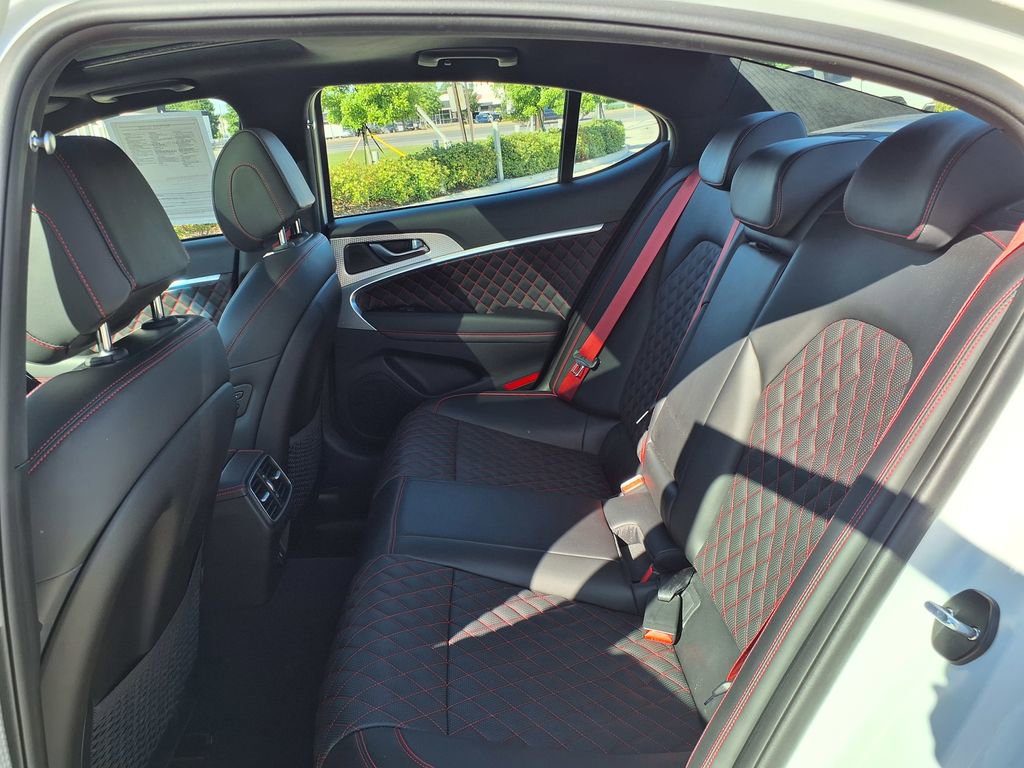 Used 2023 Genesis G70 3.3T w/ Sport Prestige Package RWD image 17