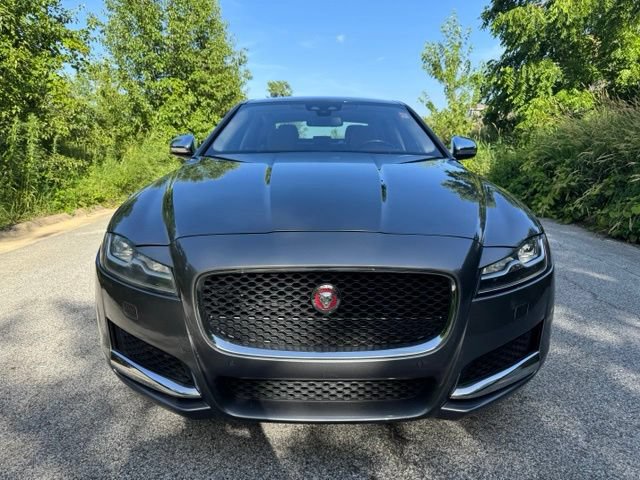 Used 2018 Jaguar XF Prestige AWD/4WD image 3