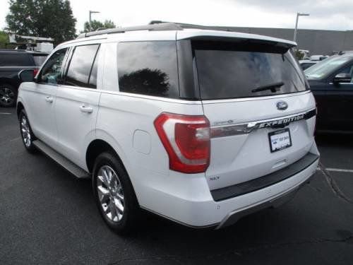 Used 2021 Ford Expedition XLT image 3