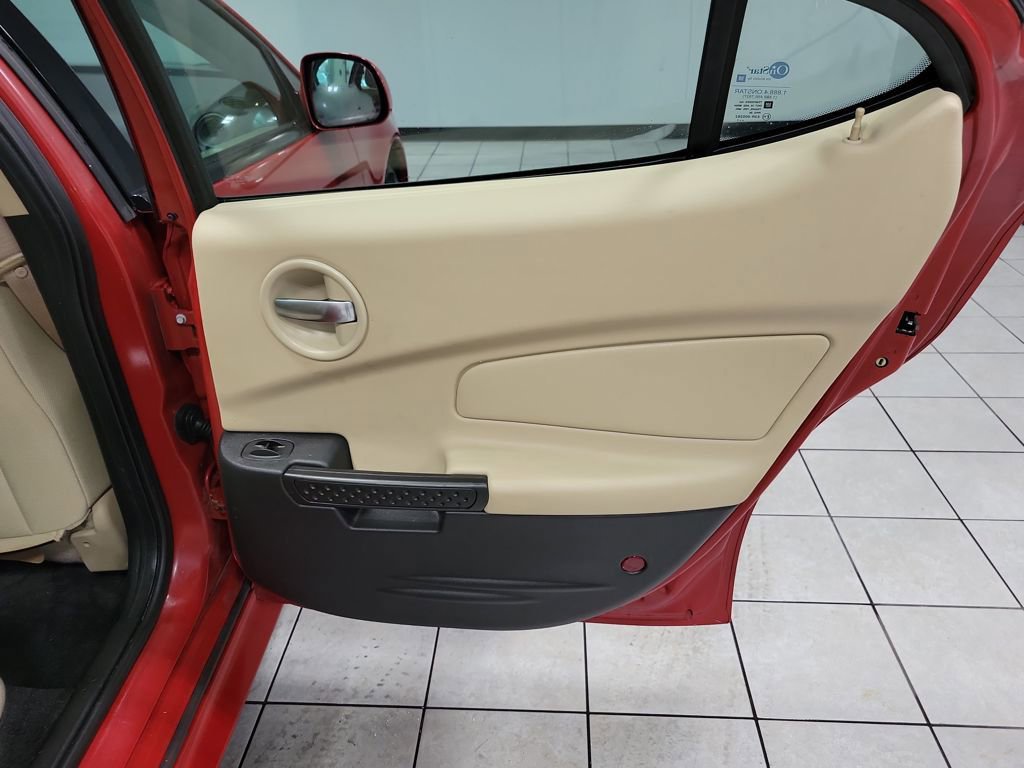 Used 2008 Pontiac Grand Prix image 16