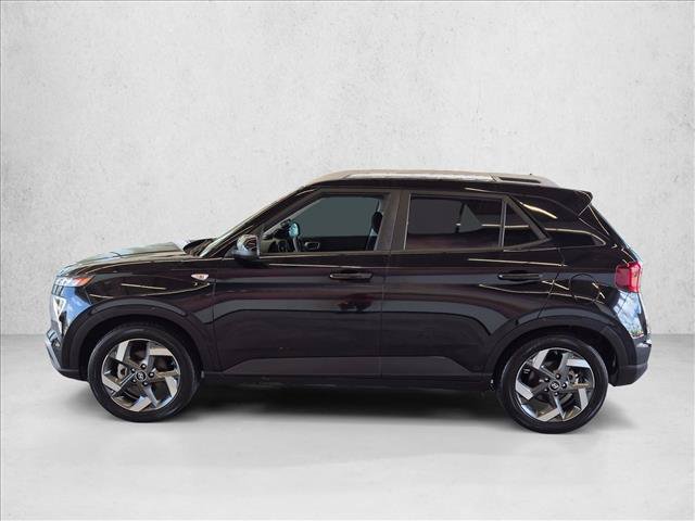 Used 2023 Hyundai Venue SEL FWD image 9