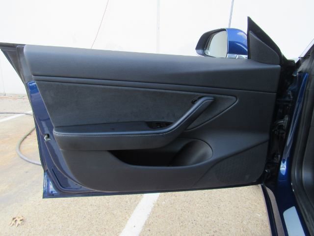 Used 2019 Tesla Model 3 Standard Range Plus image 13