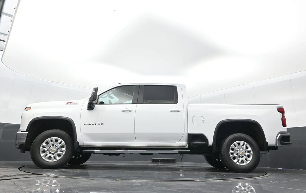 Used 2023 Chevrolet Silverado 2500 LT w/ Convenience Package image 31