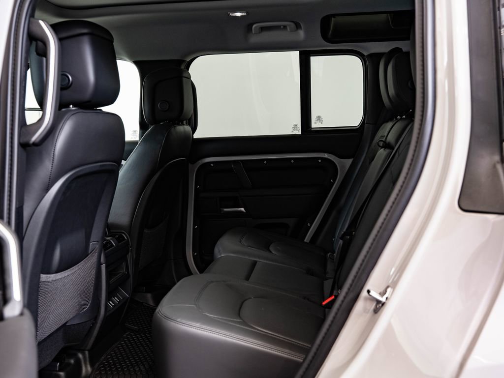 New 2026 Land Rover Defender 110 X-Dynamic SE AWD/4WD image 40