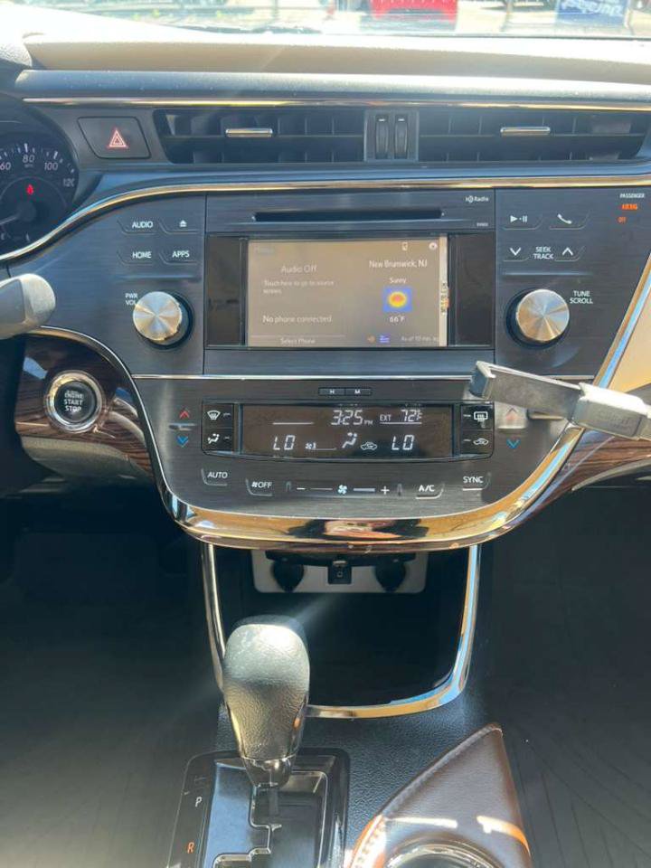 Used 2015 Toyota Avalon XLE FWD image 20