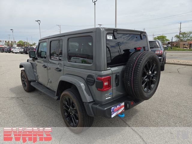 Used 2023 Jeep Wrangler Unlimited Sahara w/ Cold Weather Group AWD/4WD image 31