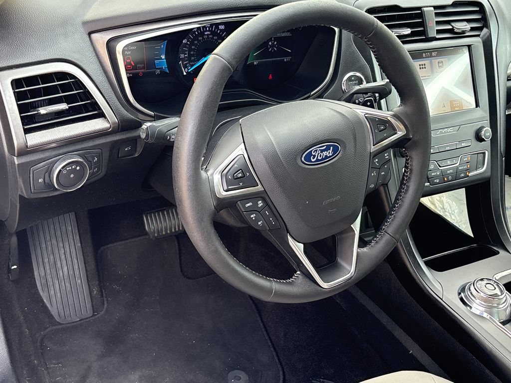 Certified 2019 Ford Fusion SE w/ Equipment Group 151A FWD image 10