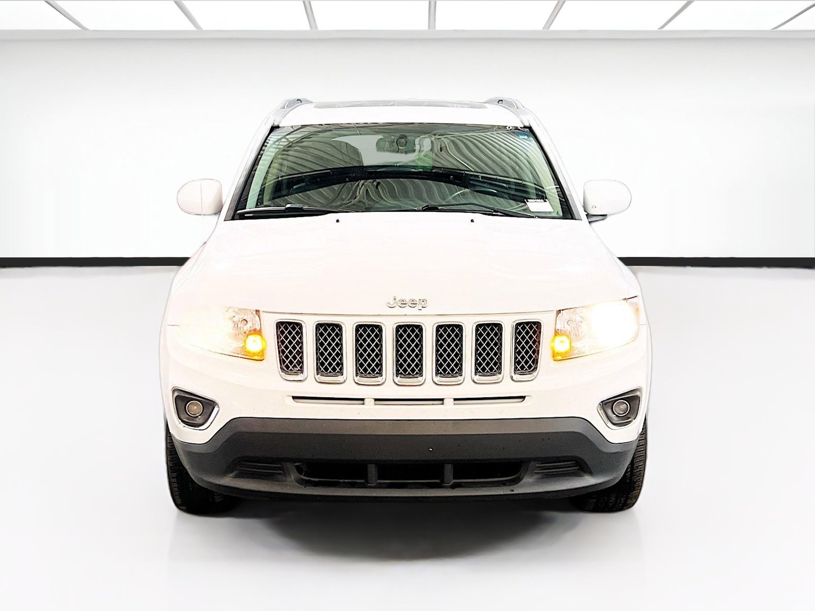 Used 2017 Jeep Compass High Altitude image 2