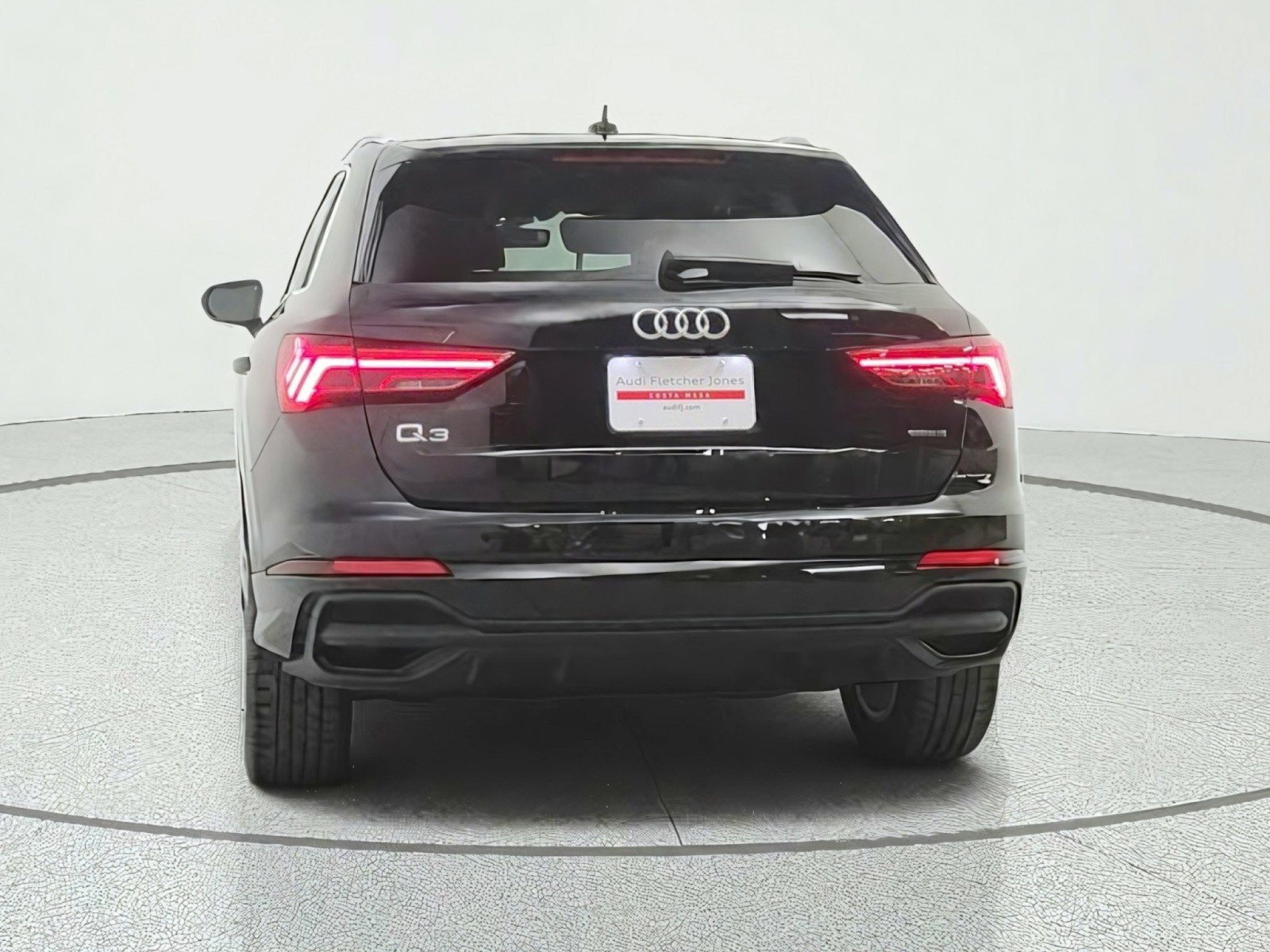 Used 2024 Audi Q3 2.0T Premium AWD/4WD image 6