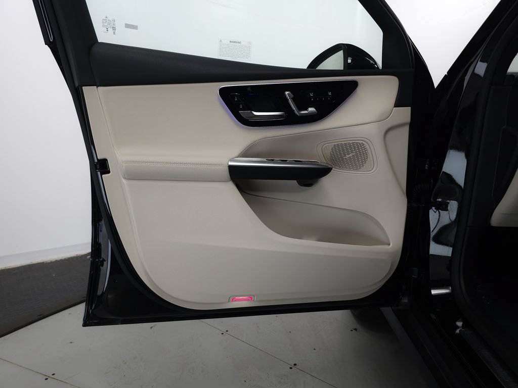 Certified 2026 Mercedes-Benz GLC 300 4MATIC image 5