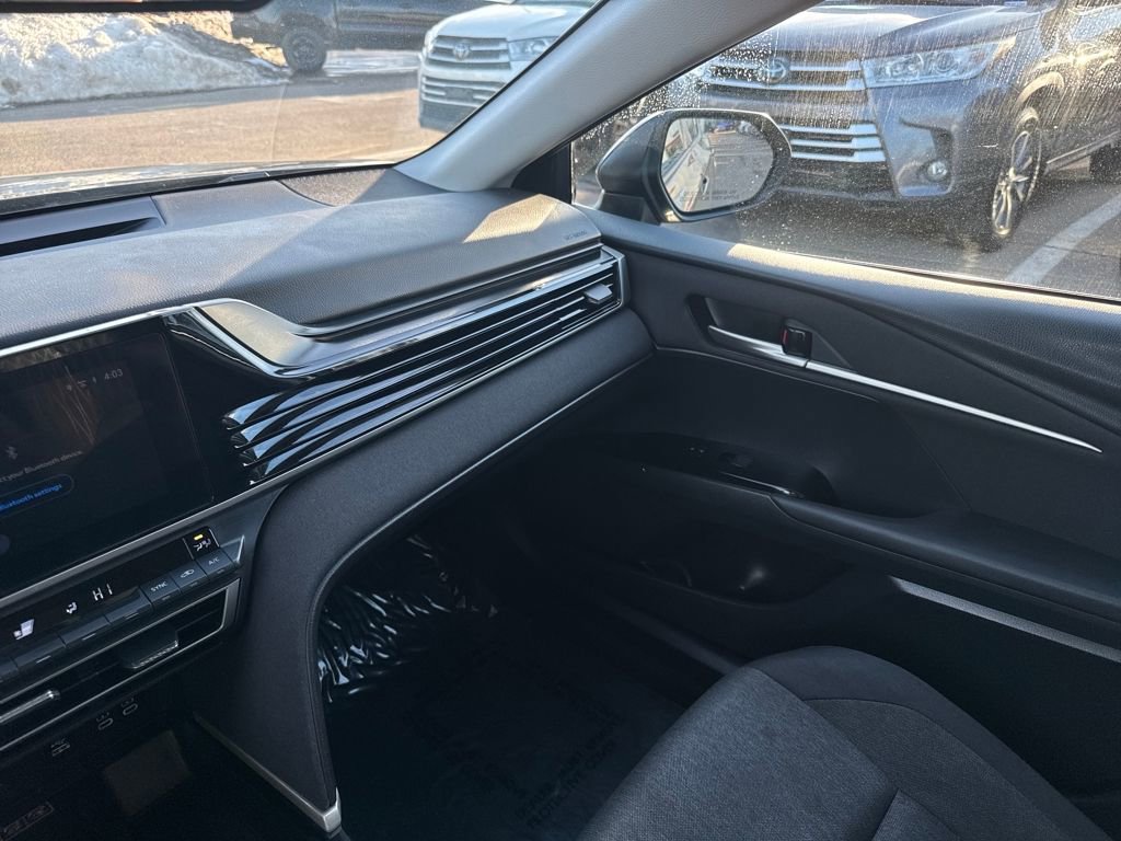 Used 2025 Toyota Camry LE image 26