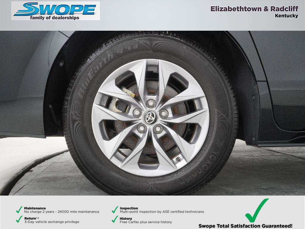 Used 2025 Toyota Sienna XLE image 28