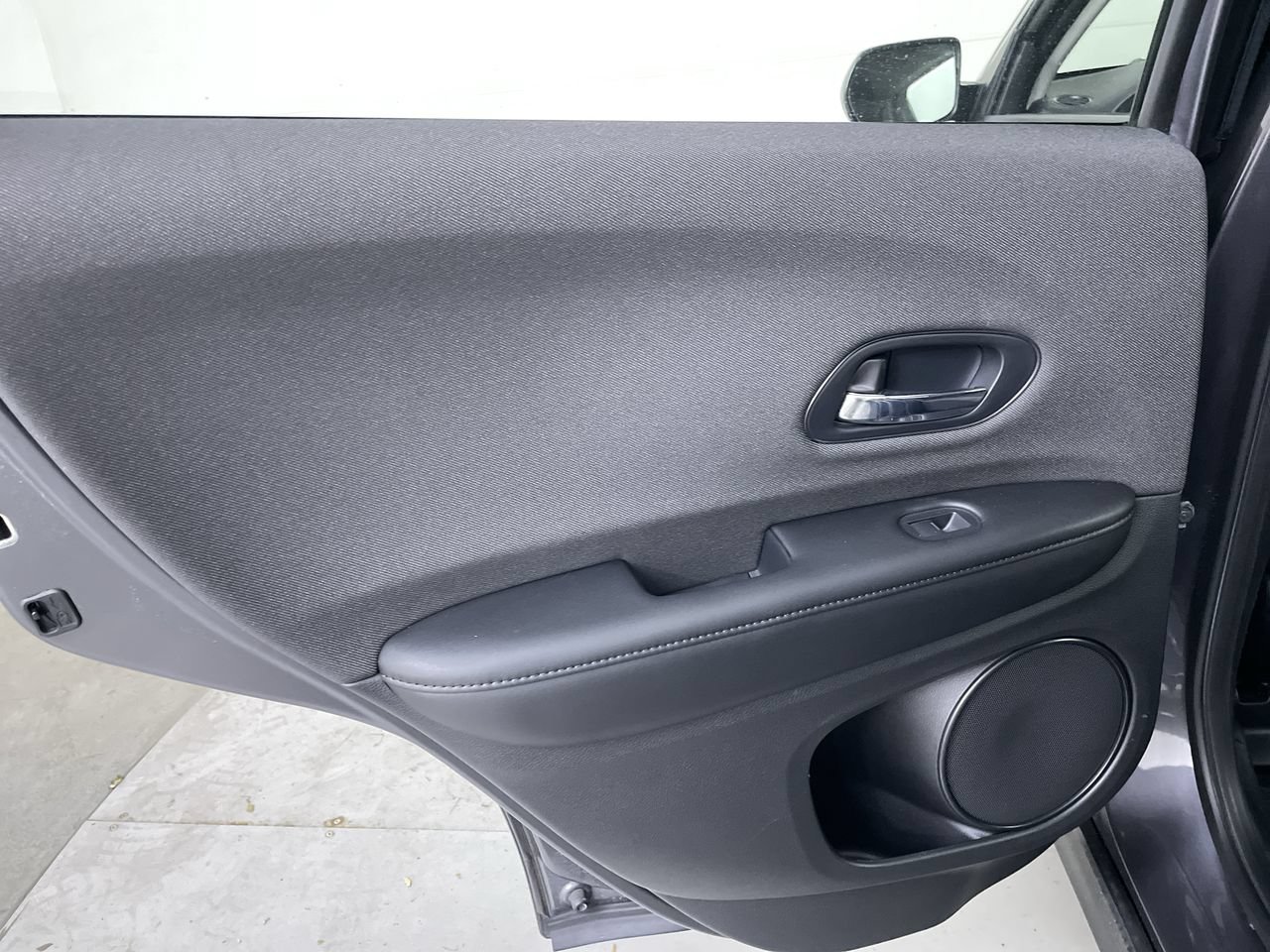 Used 2019 Honda HR-V LX image 19