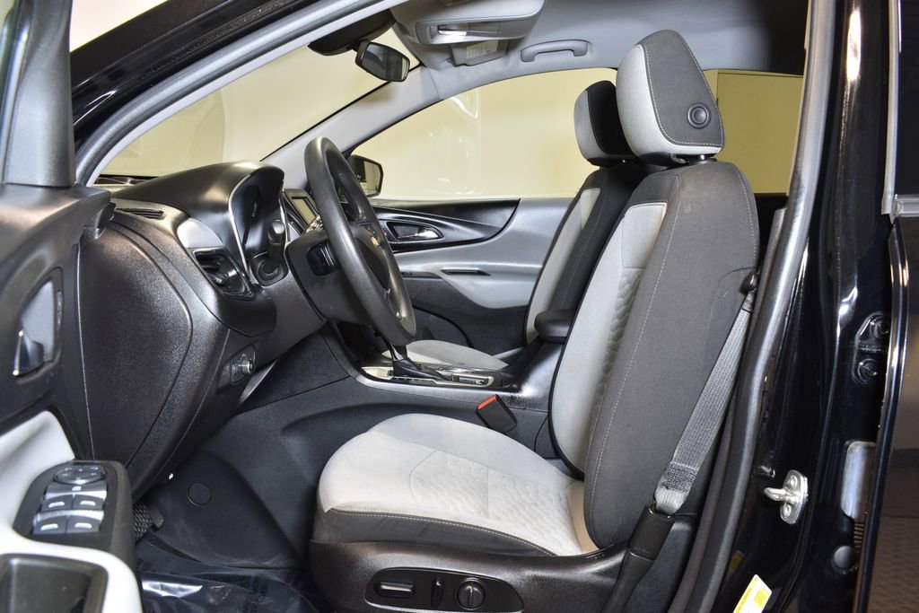 Used 2019 Chevrolet Equinox LS w/ LS Convenience Package image 5