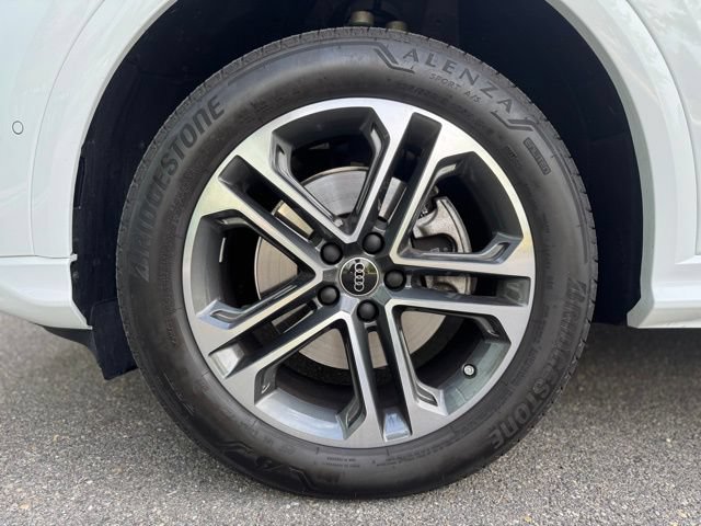 Certified 2025 Audi Q5 Premium w/ Convenience Package AWD/4WD image 8