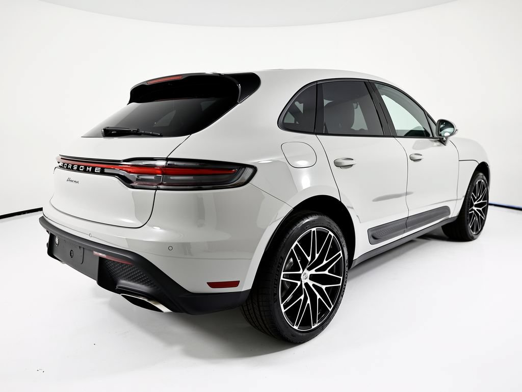 New 2026 Porsche Macan AWD/4WD image 5