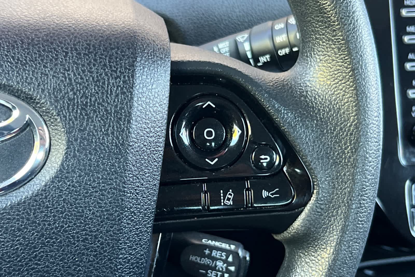 Used 2022 Toyota Prius LE FWD image 26