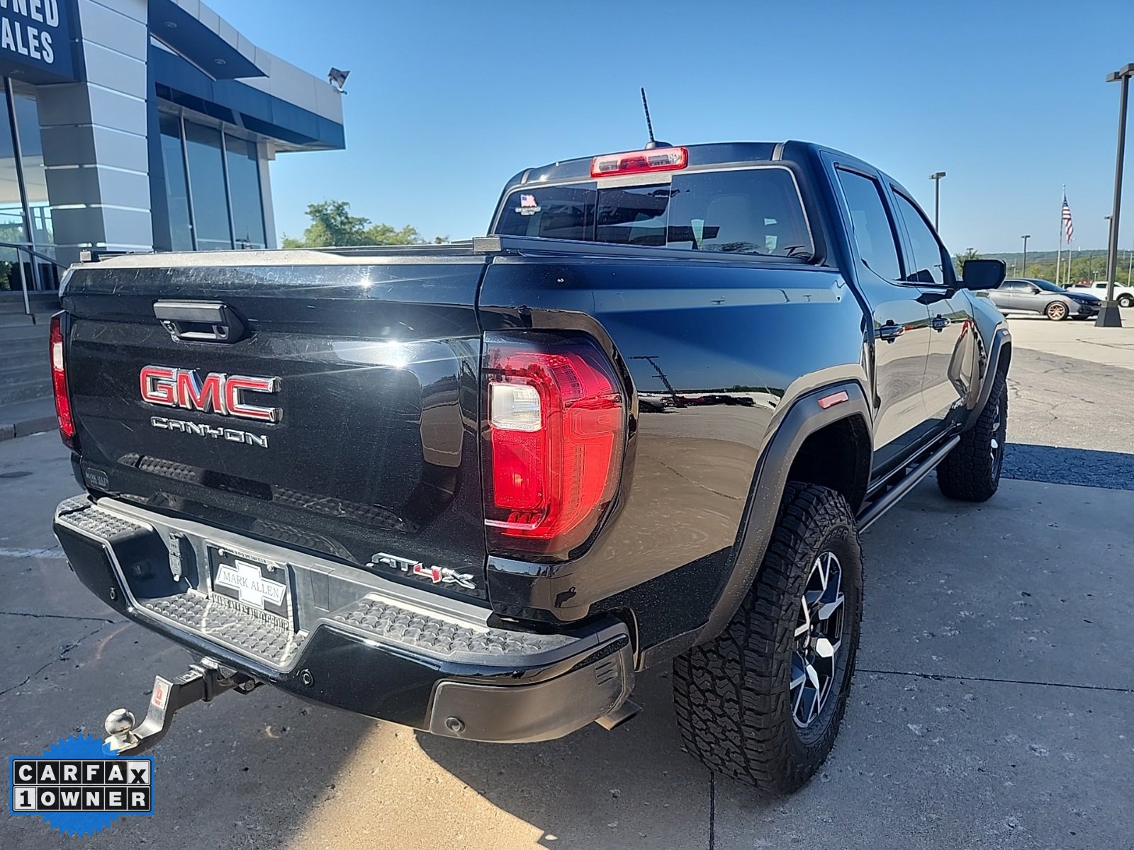 Used 2023 GMC Canyon AT4X image 3