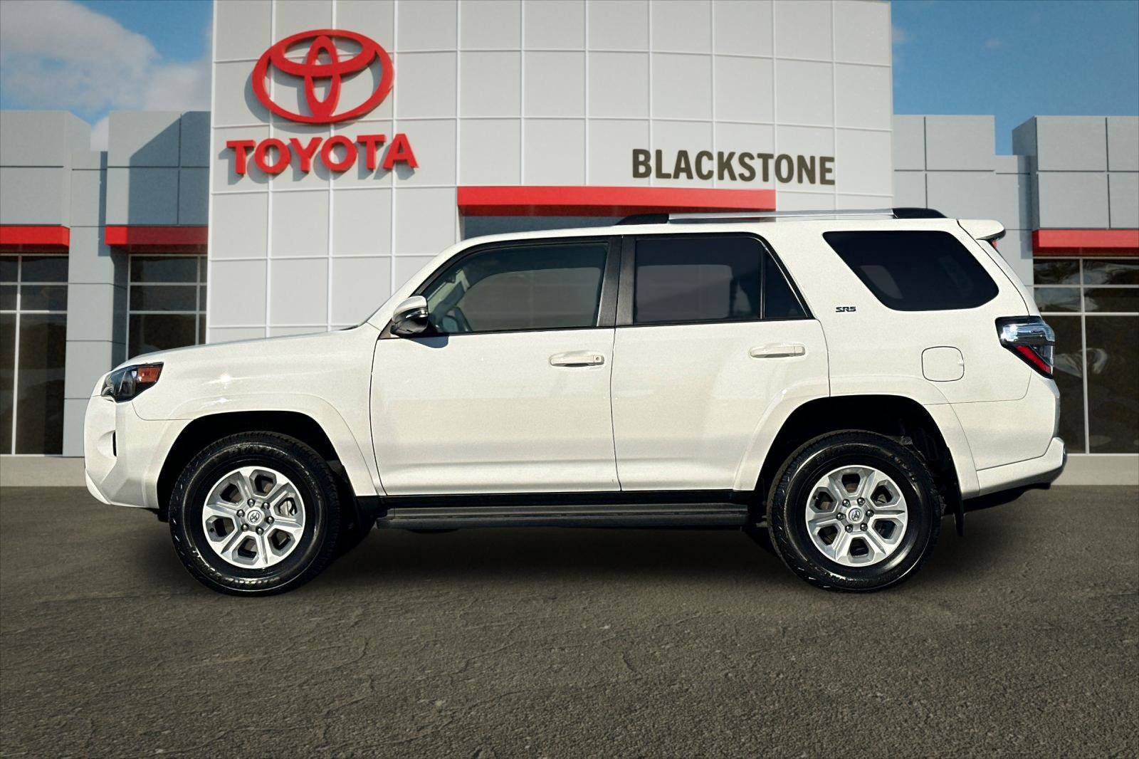 Used 2024 Toyota 4Runner SR5 Premium AWD/4WD image 6