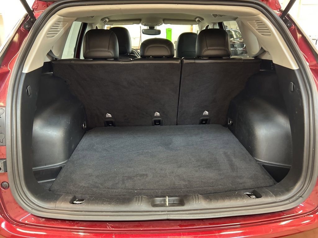 Used 2020 Jeep Compass Latitude w/ Cold Weather Group image 16