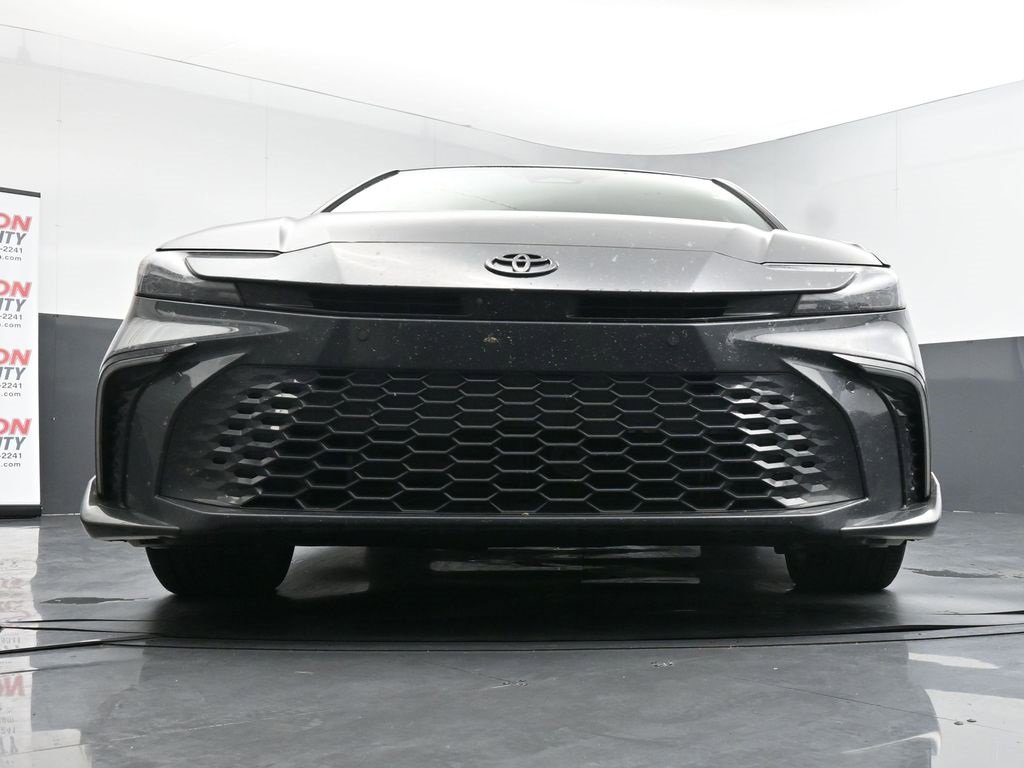 Used 2025 Toyota Camry XSE image 30