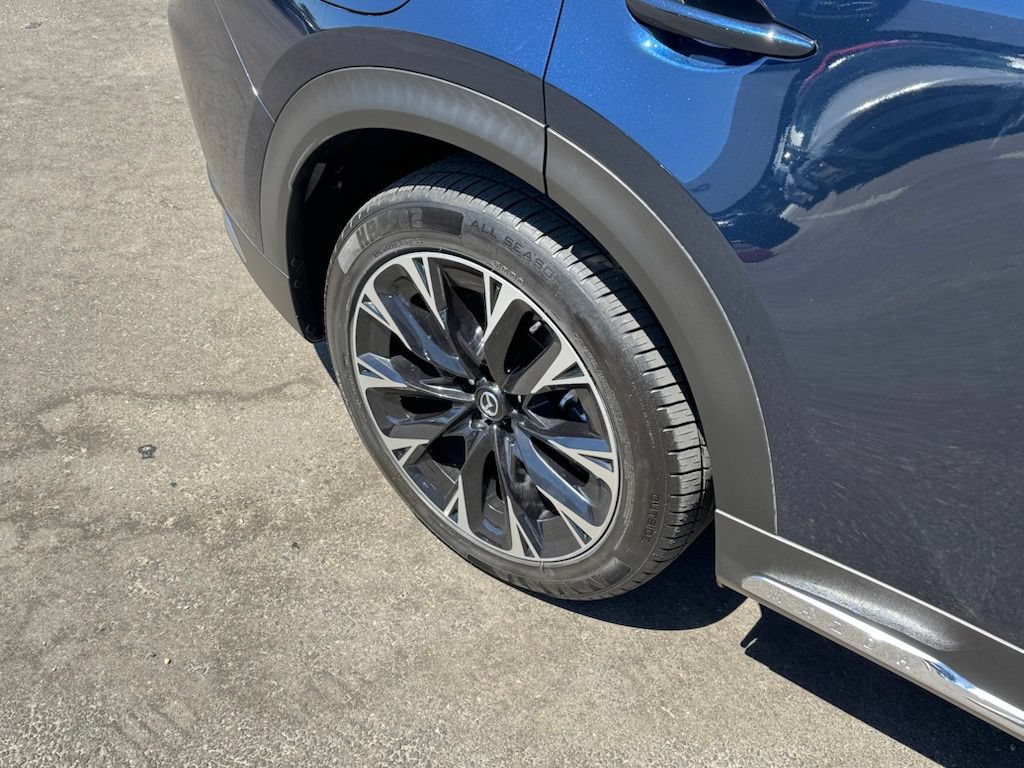 Certified 2024 MAZDA CX-90 Plug-In Hybrid w/ Premium Pkg AWD/4WD image 26