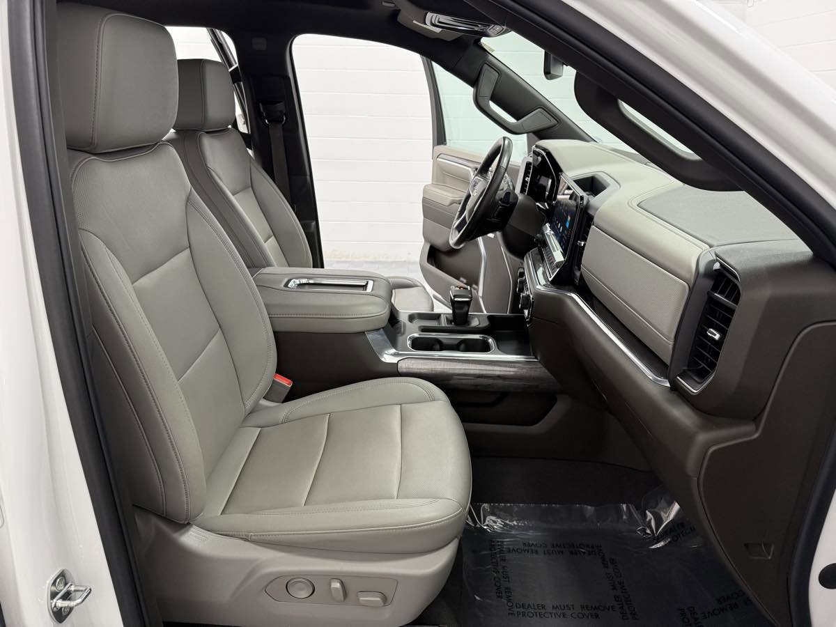 Used 2022 Chevrolet Silverado 1500 LTZ image 17