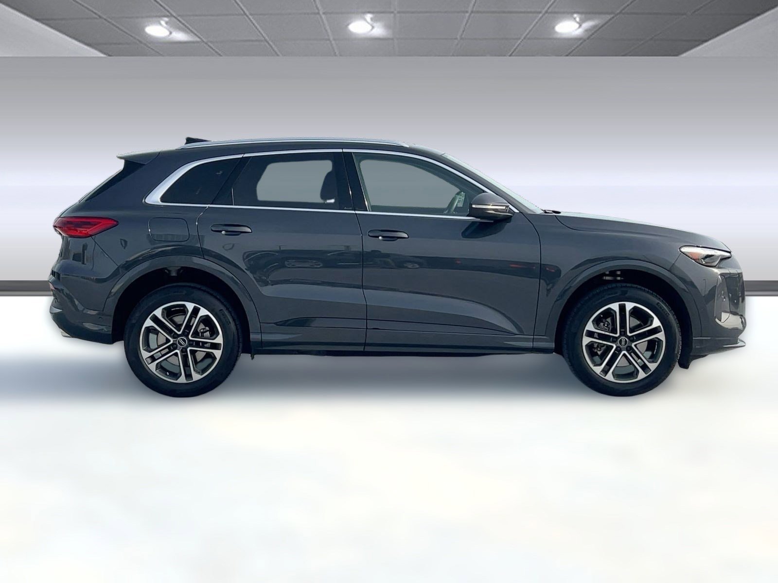 Certified 2025 Audi Q5 Premium Plus w/ Premium Plus image 8