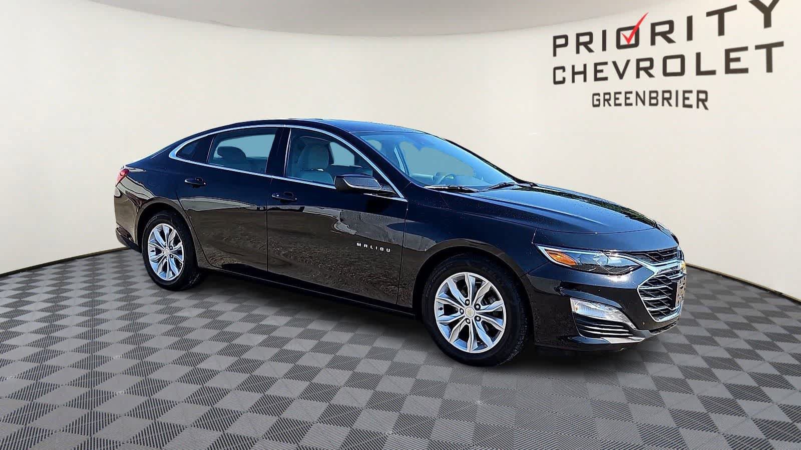 Used 2023 Chevrolet Malibu LT FWD image 2