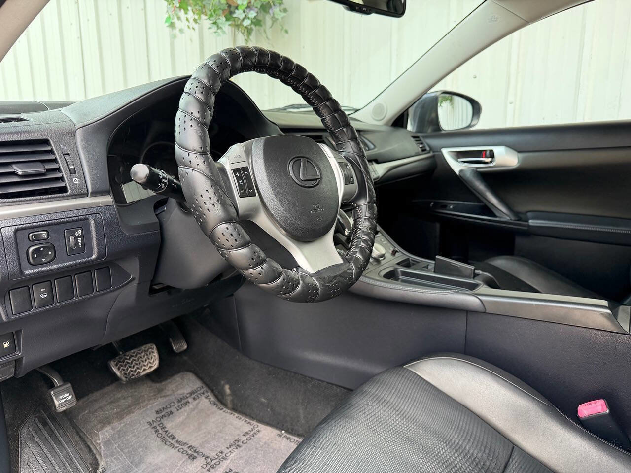 Used 2011 Lexus CT 200h Premium w/ Premium Audio Pkg FWD image 11