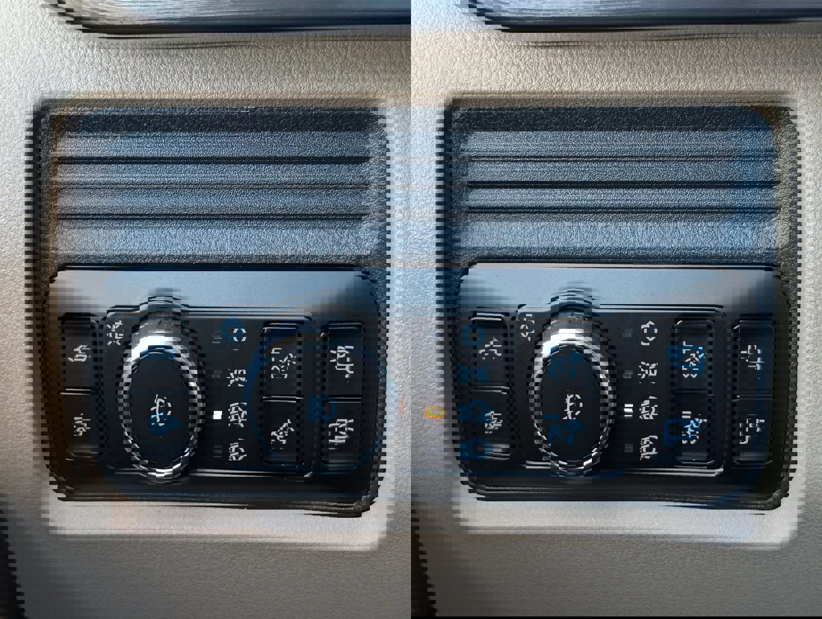 New 2026 Ford F250 Lariat w/ Lariat Premium Package image 24