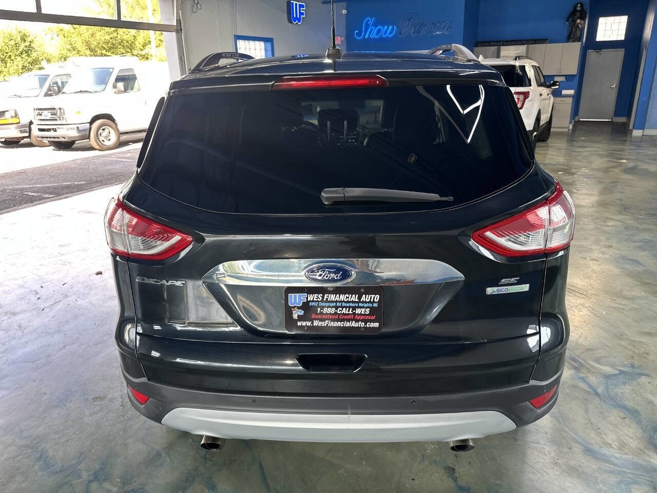Used 2015 Ford Escape SE w/ SE Chrome Package image 11
