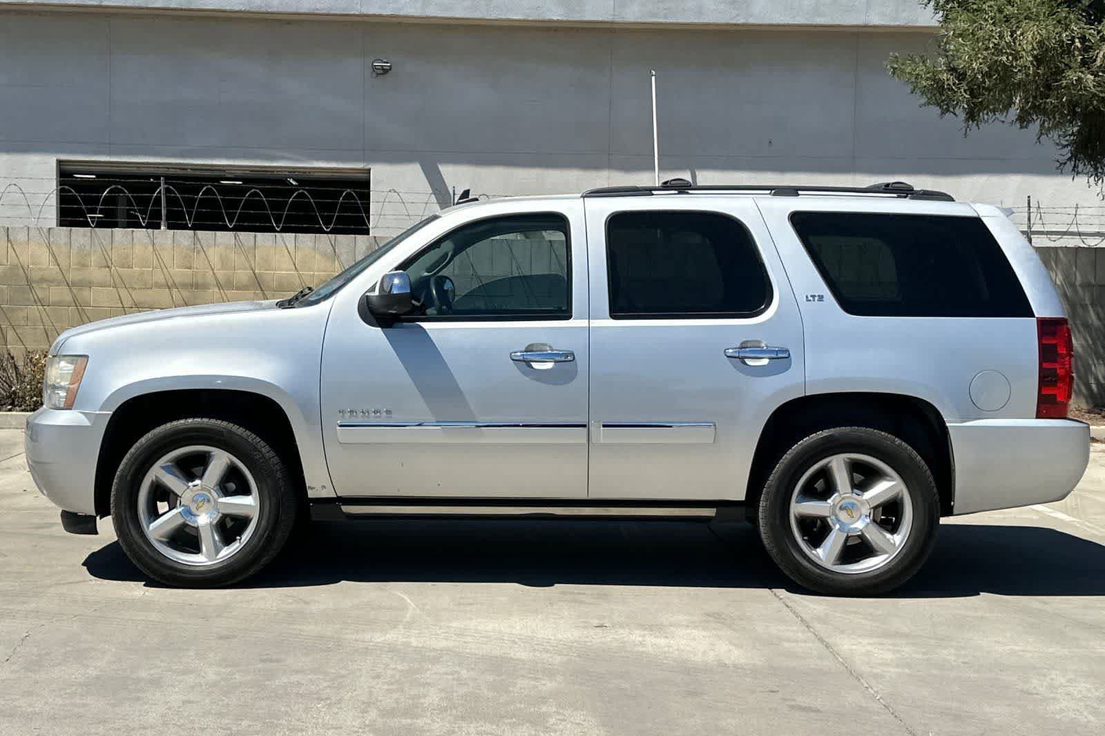Used 2012 Chevrolet Tahoe LTZ AWD/4WD image 5