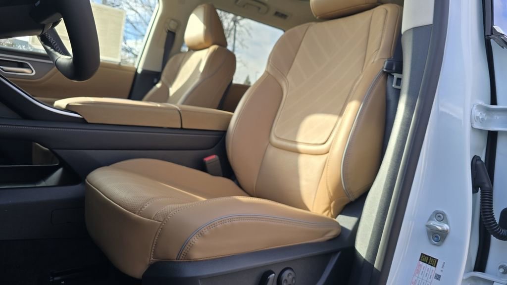 New 2026 INFINITI QX80 Luxe w/ Cargo Package image 26