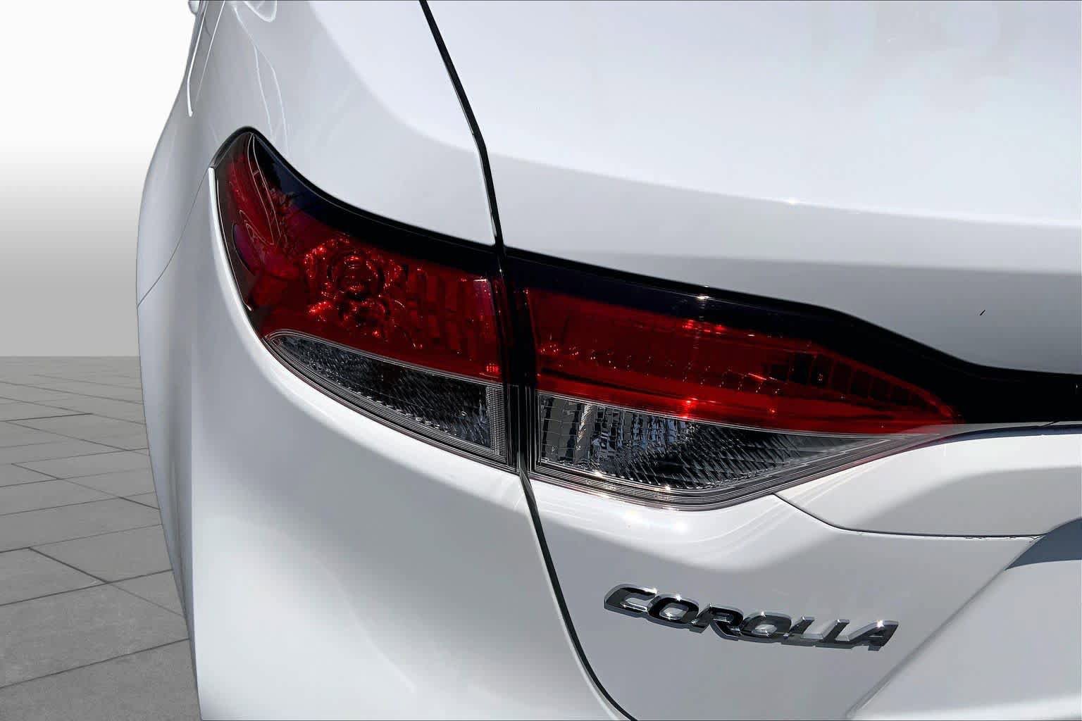 Certified 2023 Toyota Corolla LE w/ Carpet Mat Package (TMS) FWD image 28