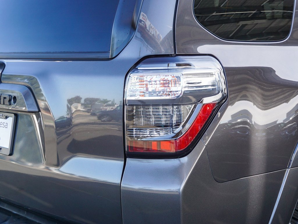 Used 2017 Toyota 4Runner SR5 image 8