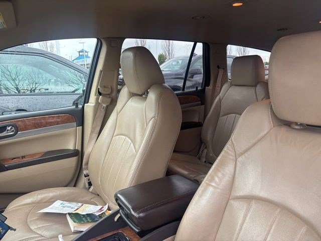 Used 2011 Buick Enclave CXL image 18
