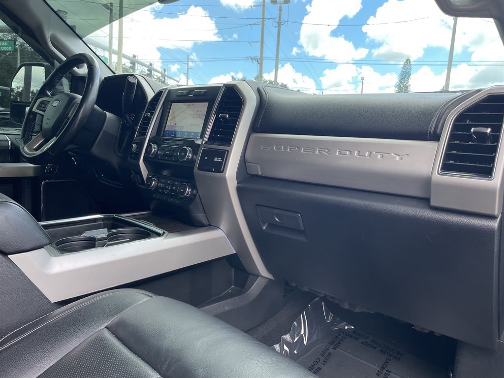Used 2021 Ford F250 Lariat w/ Lariat Ultimate Package AWD/4WD image 14