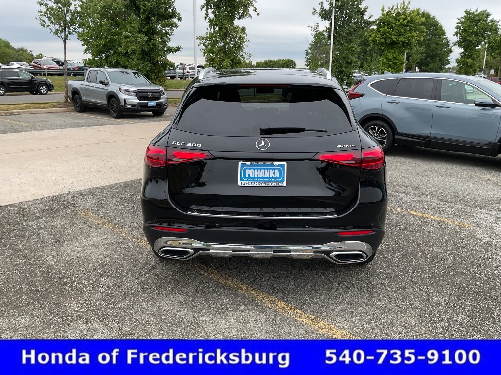 Used 2025 Mercedes-Benz GLC 300 4MATIC image 5