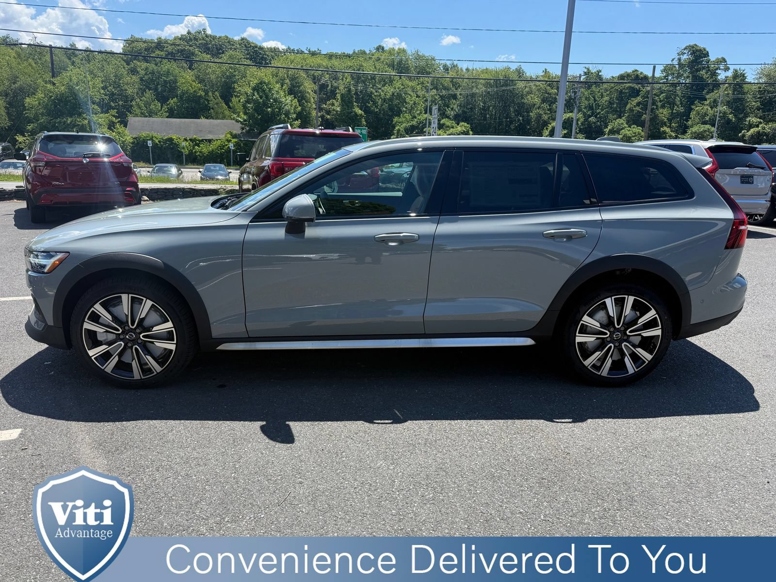 New 2026 Volvo V60 B5 Cross Country Ultra w/ Climate Package AWD/4WD image 5