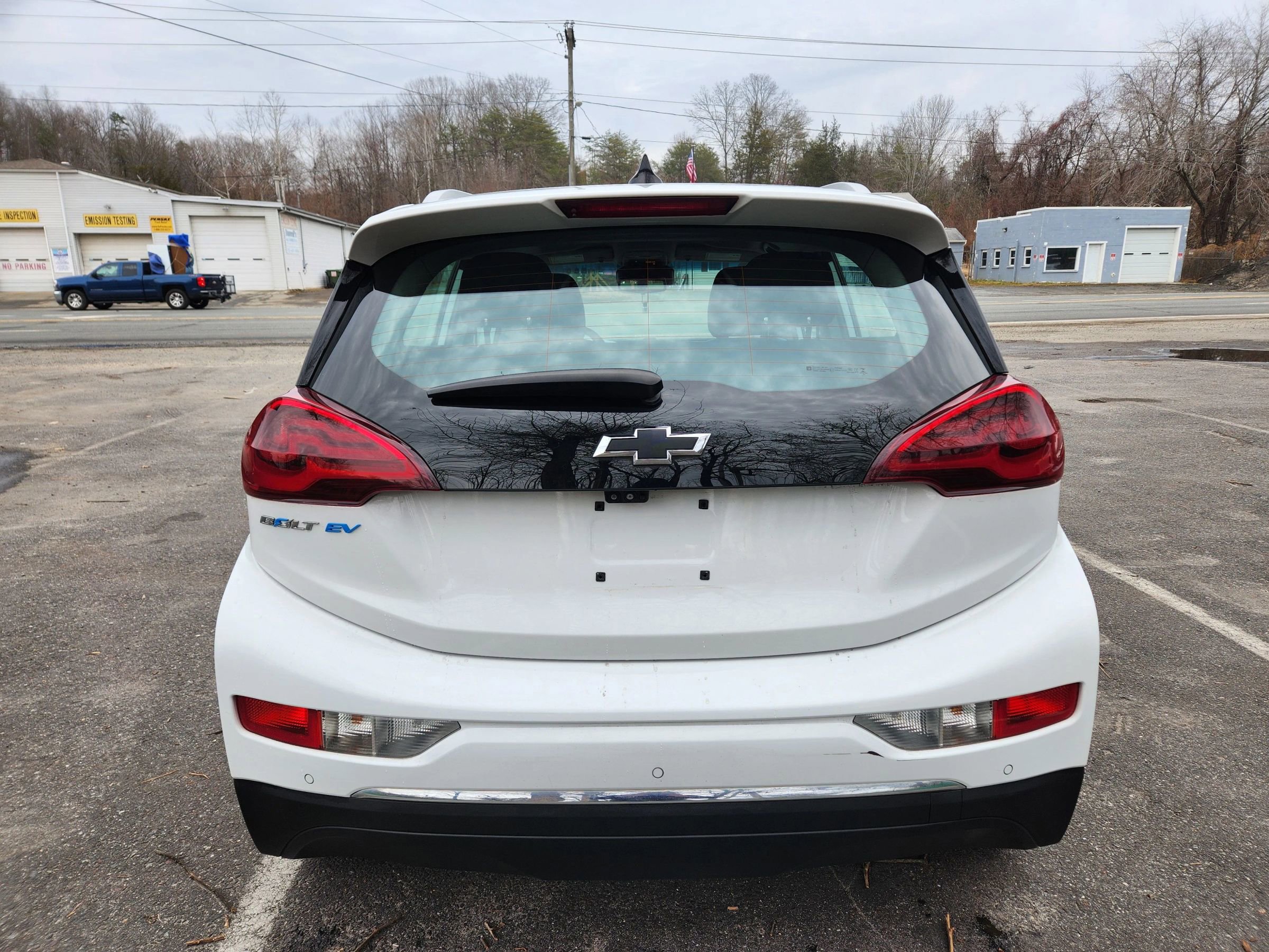 Used 2019 Chevrolet Bolt Premier w/ Infotainment Package image 10